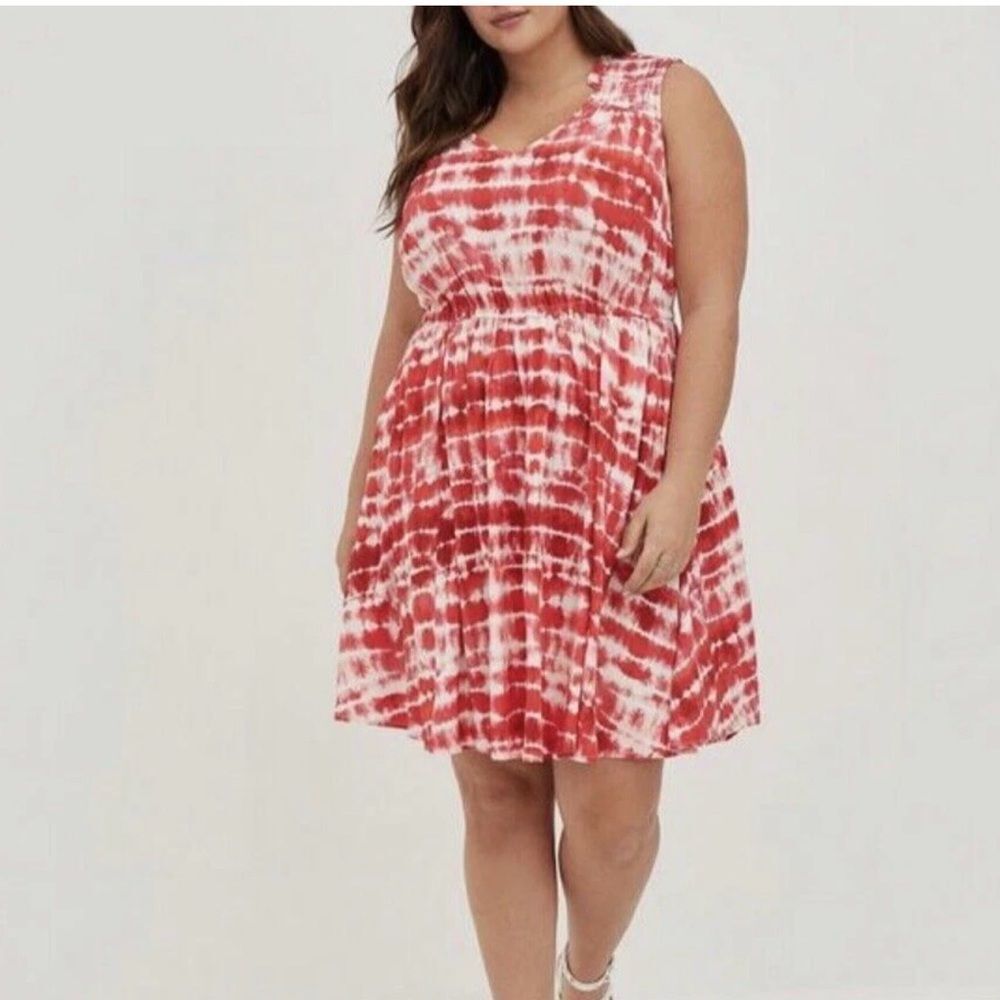 NWT Torrid Smocked Mini Skater Rayon Sleeveless Dress Red Tie Dye Pockets Size 5